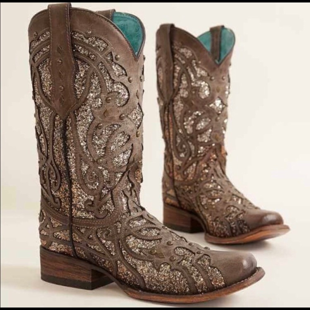 Corral boots
